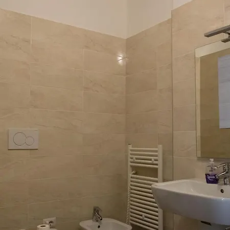 Konukevi Melibi - Re Lear Verona