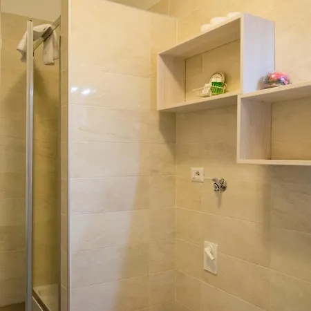 Melibi Guest house *